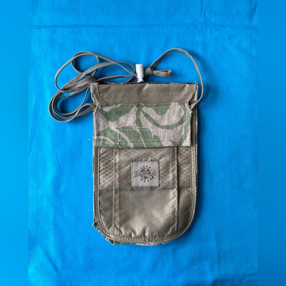 Eagle Creek Travel Gear Neck Wallet